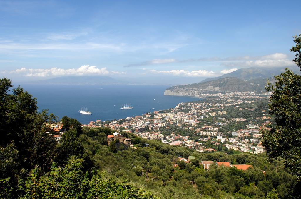 Hotel La Meridiana Sorrento Exteriör bild